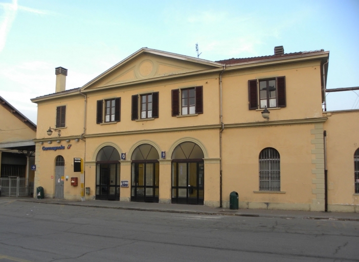 Stazione di Carmagnola petizione sala d'aspetto ph. Trenomania