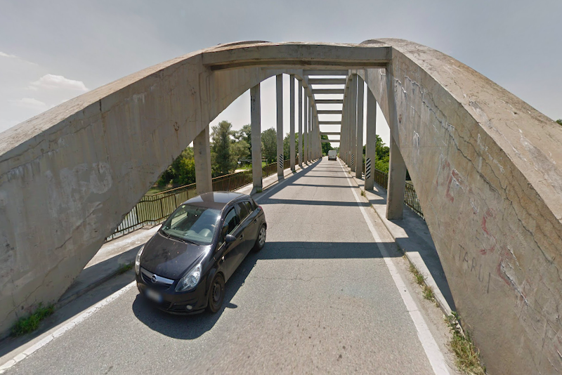 ponte po Carignano ponti Po ph Google Street View