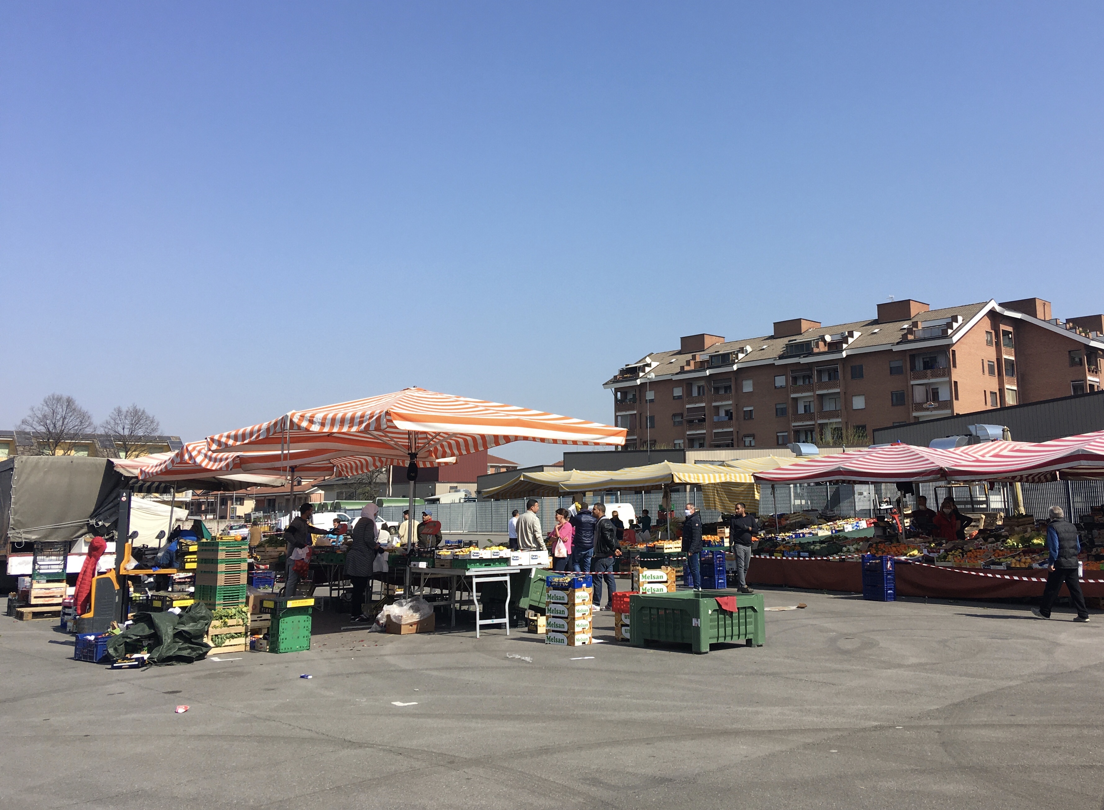 Carmagnola: torna, in forma ridotta, anche il mercato del mercoledì