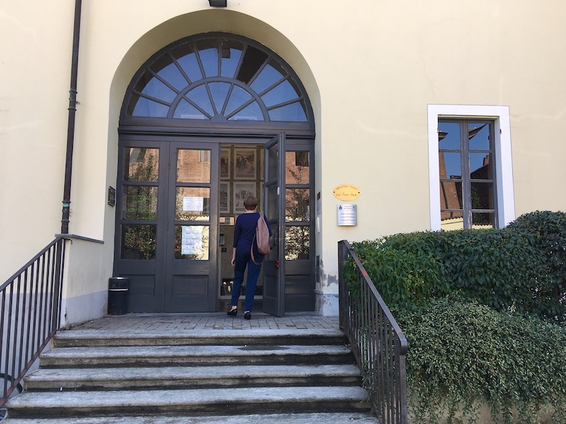 biblioteca poirino ingresso