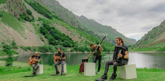 Prove in montagna per i Magasin du Café in vista del concerto live a Fossano del 10 luglio