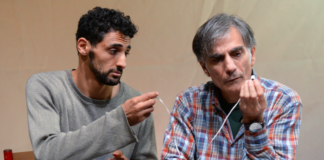 Mario e Saleh foto Tommaso Le Pera Scena Verticale