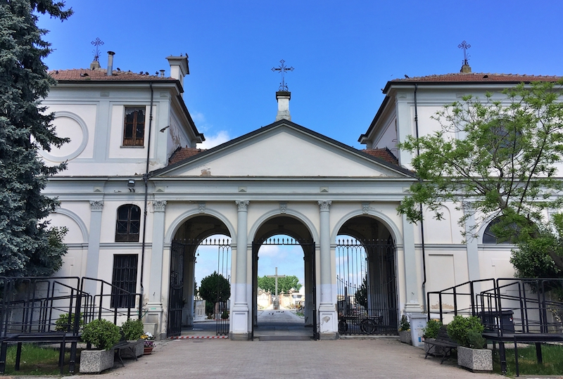 Telecamere al cimitero di Carmagnola per scoraggiare i furti