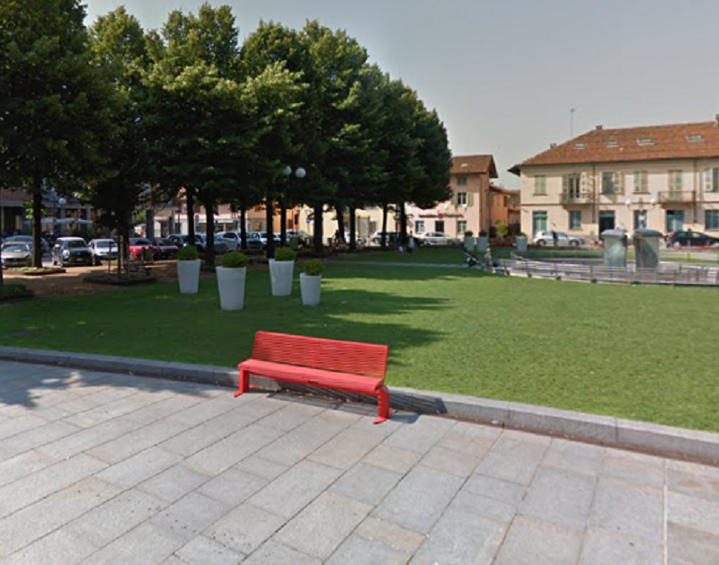 Vinovo: una panchina in memoria di Emanuela Urso, vittima di femminicidio