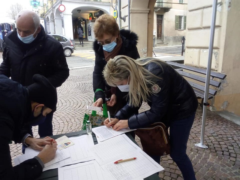 Anche a Poirino una raccolta firme contro le scorie nucleari
