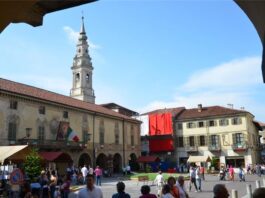 Carignano: una targa per ricordare gli arsi in piazza San Giovanni Carignano targa San Giovanni
