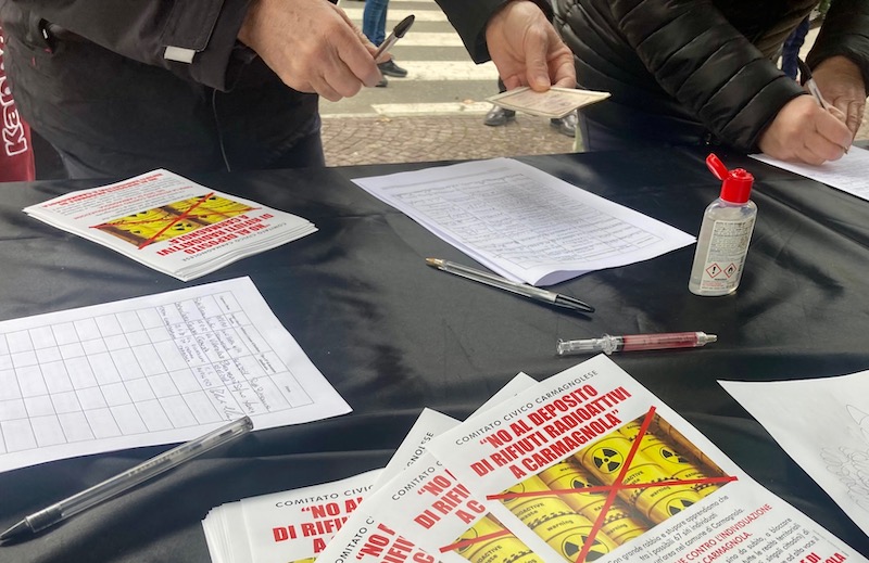 Villastellone raccolta firme contro i rifiuti radioattivi