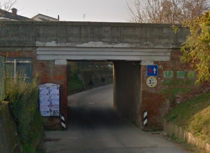 chiuso per lavori sottopasso ferroviario Villastellone