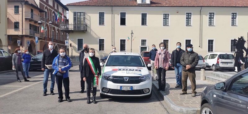 Poirino: consegnata l'automobile del progetto "Solidarietà in movimento"