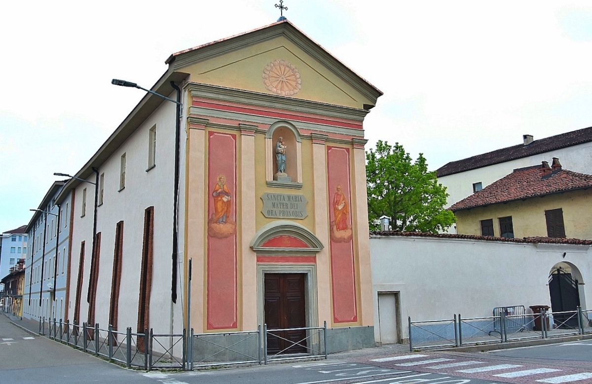 Il nuovo volto della chiesa della comunità rumena di Carmagnola