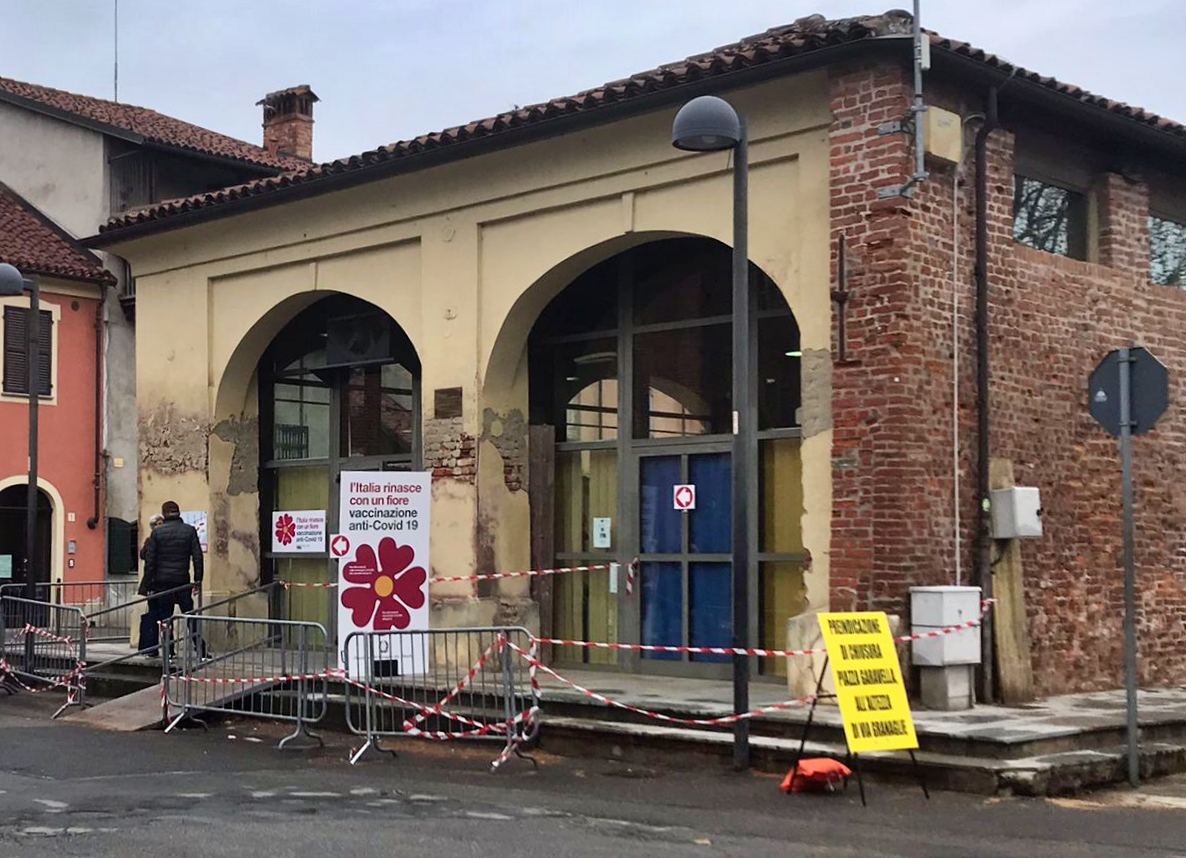 Vaccini anti-Covid a quasi un terzo della popolazione dell'Asl TO5