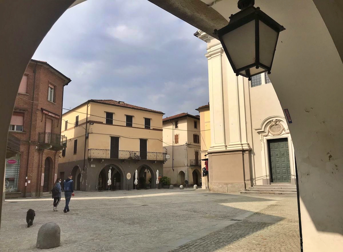 Piazza Garavella riaprirà al traffico "ma ragioniamo su un'area pedonale"