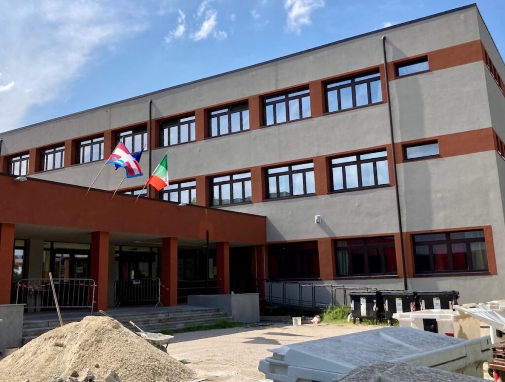 lavori estivi scuole carmagnola