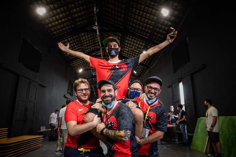 Il primo classificato del torneo europeo di Star Wars, X-Wing, è il carmagnolese Mattia Molinero, che ha giocato con il team TNT X-Wing Torino al Miniacs.