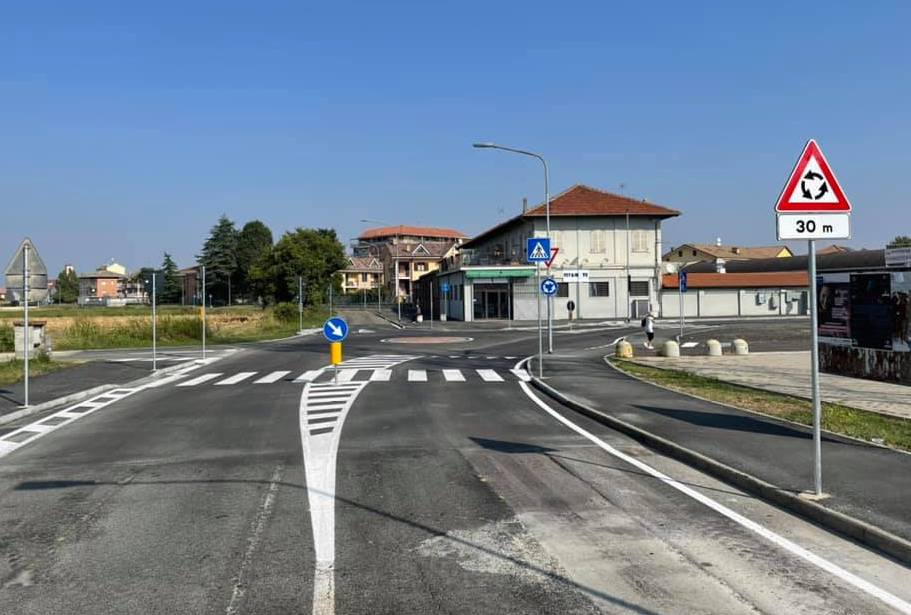 Carmagnola: realizzata la rotonda su via Novara a Salsasio