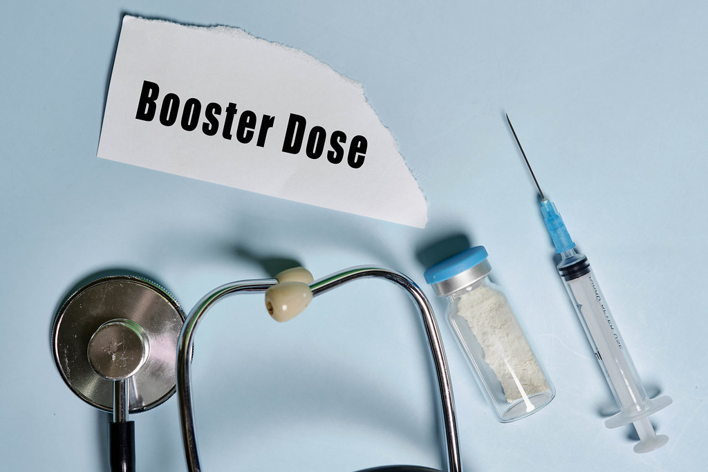 Un vademecum dell'Asl TO5 sulla dose booster del vaccino anti-Covid