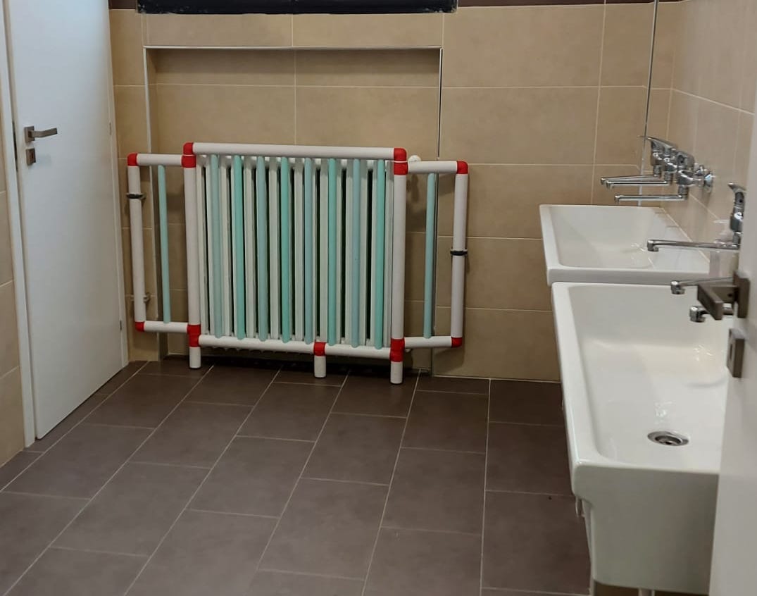 Rifatti i bagni nella sede del III Comprensivo di Carmagnola