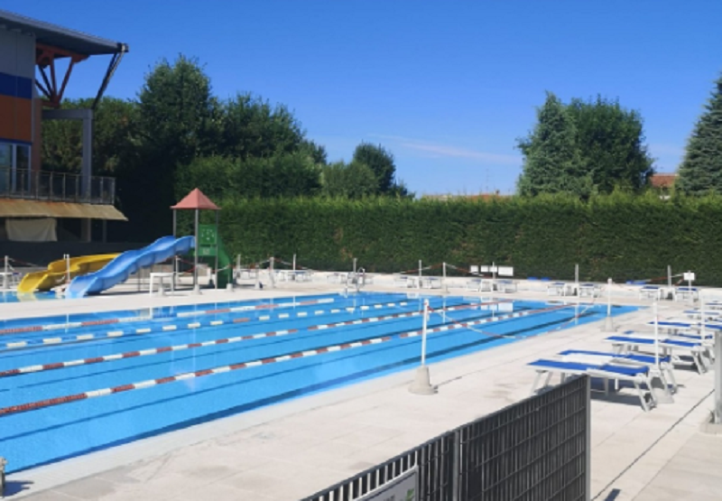 A Poirino un voucher da 20 euro per la piscina comunale
