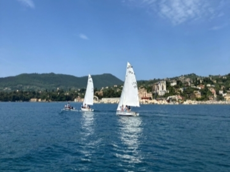 Gli allievi del Bobbio a lezione di vela con il Circolo Nautico di Rapallo