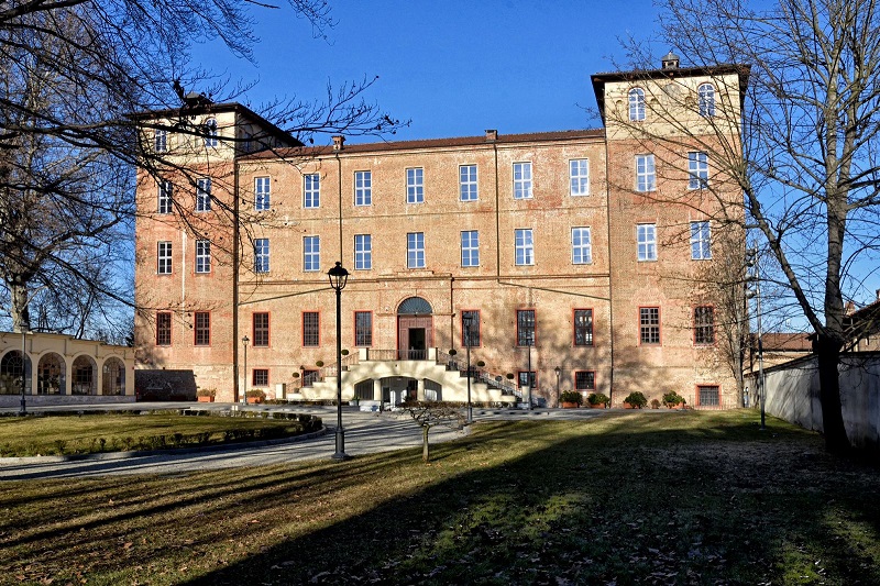 Vinovo lavori parco castello