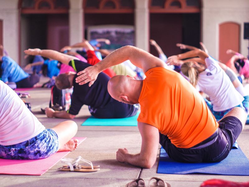 Corsi di ginnastica e yoga a Osasio con l'associazione Oltre