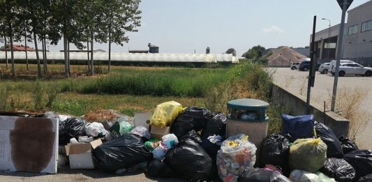 Santena abbandono rifiuti