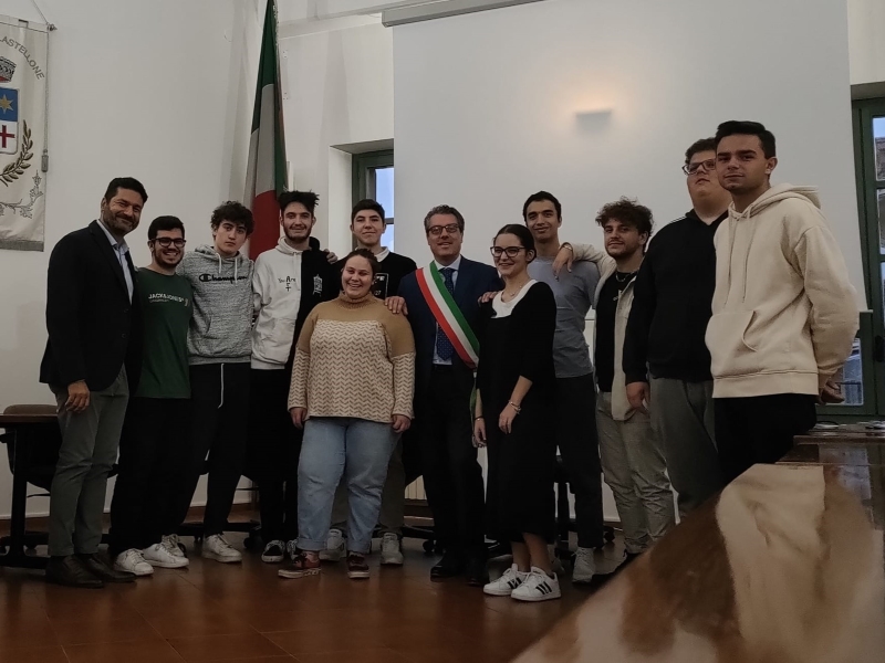 Consegnata la Costituzione Italiana ai neo diciottenni di Villastellone