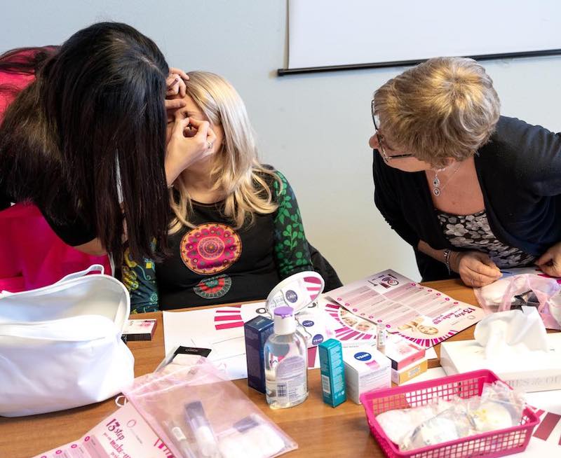 Carmagnola: laboratori di bellezza gratuiti per donne in trattamento oncologico
