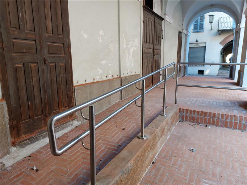 Un nuovo scivolo per la chiesa dei Battuti Bianchi di Carignano