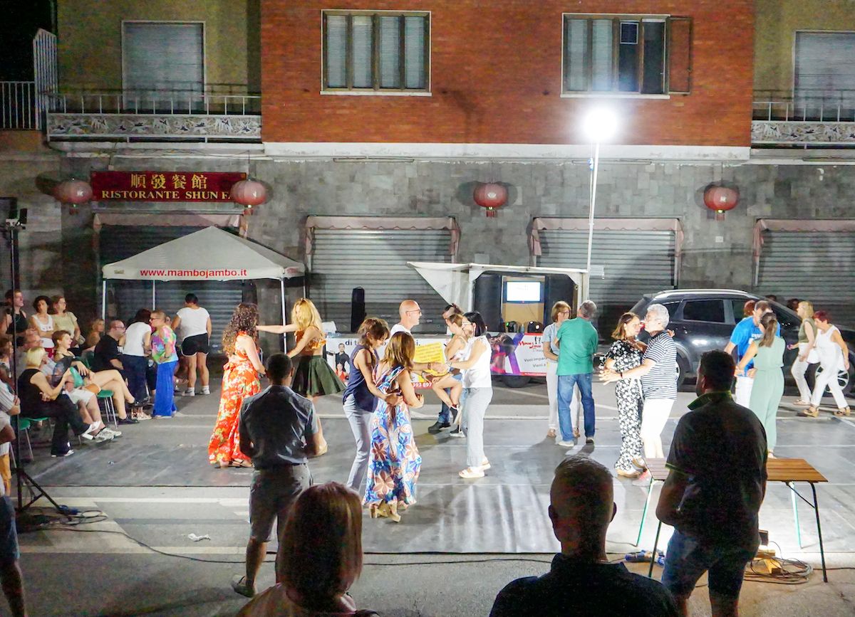 notte bianca in via Torino a Carmagnola