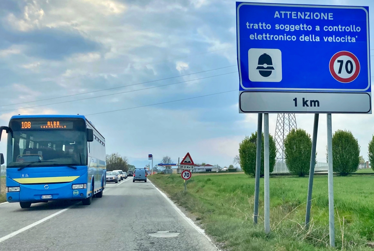 Velox tra Carmagnola e Carignano: «il limite a 70 km/h va segnalato meglio»