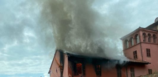 Incendio biblioteca Piobesi