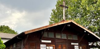 demolizione chiesetta di legno carmagnola