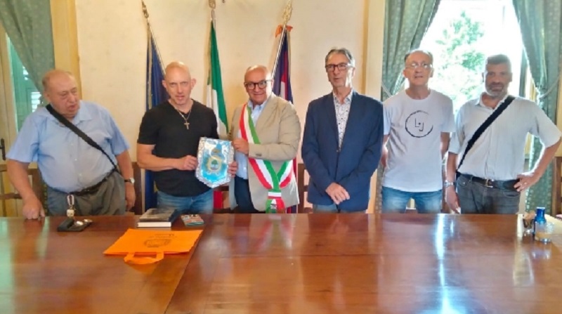 Un australiano a Moretta grazie alla passione per la radio di Carlo Ponso