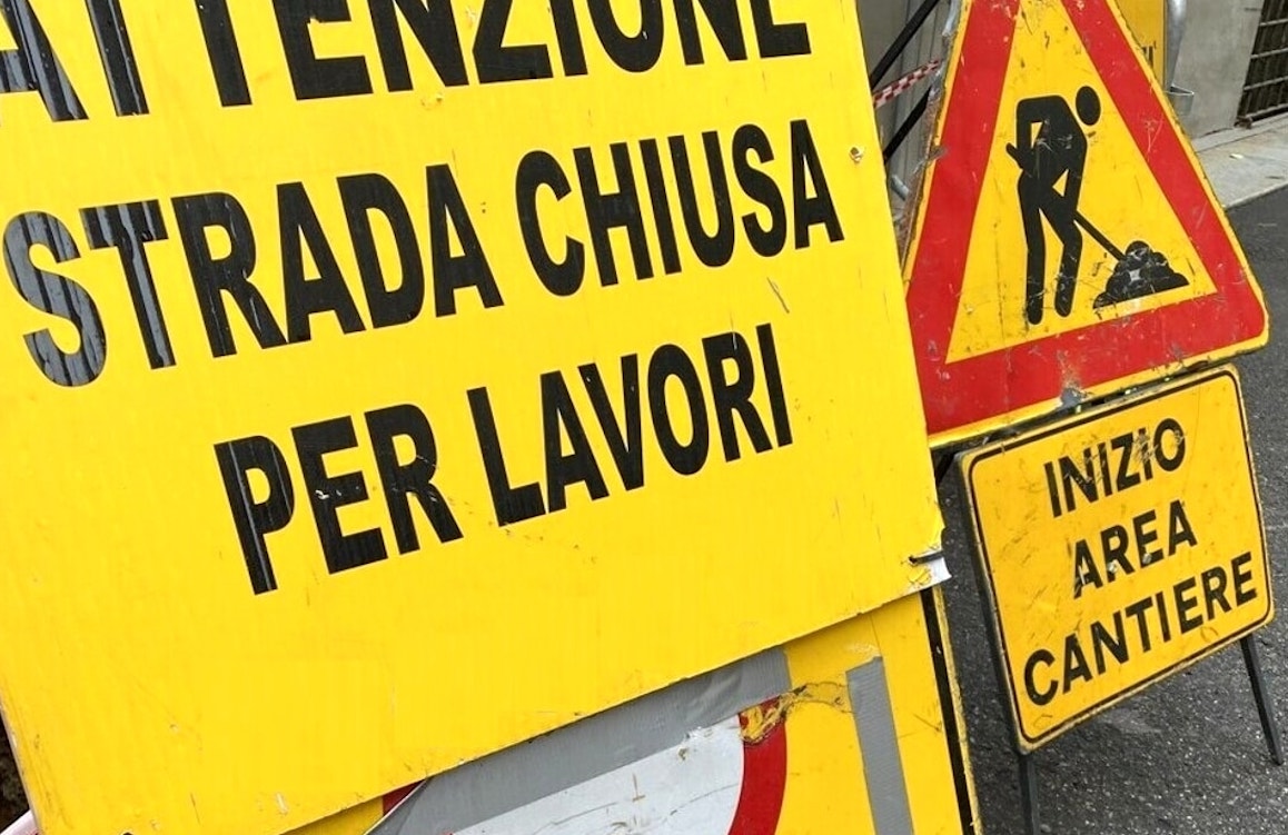Carmagnola: lavori in via De Gasperi fino al 2 dicembre, con divieti di transito e di sosta