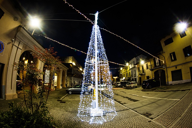 Castagnole luminarie Natale