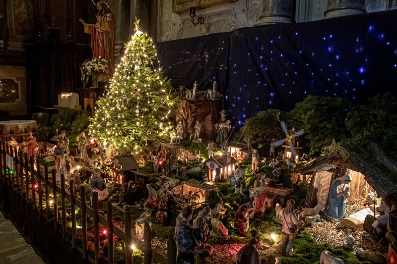 Castagnole presepe comunità