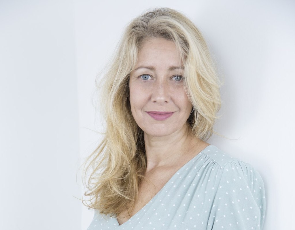 Federica De Paolis presenta a Carmagnola il libro "Da parte di madre"
