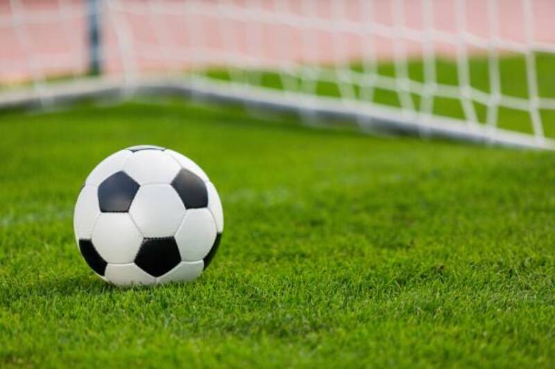 Racconigi, nuovo impianto di illuminazione per il campo da calcio in via De Gasperi
