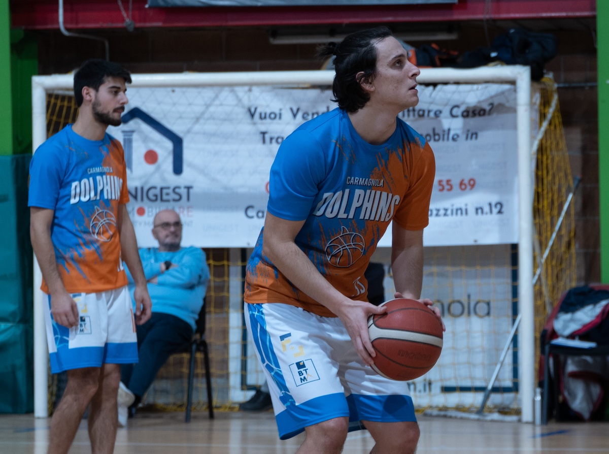 I Delfini Carmagnola superano la capolista Teen Basket in trasferta
