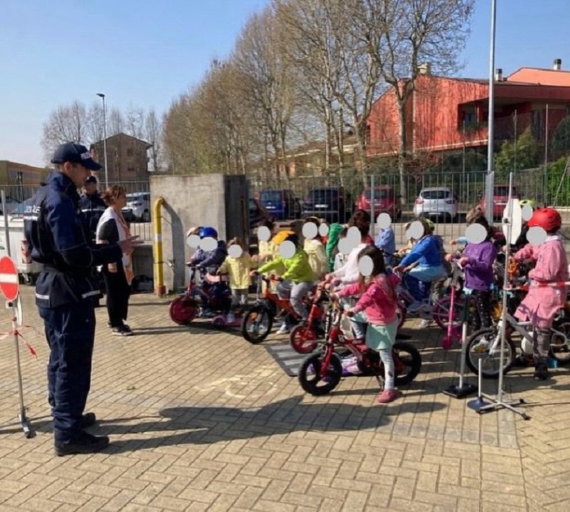 Poirino bambini sicurezza stradale