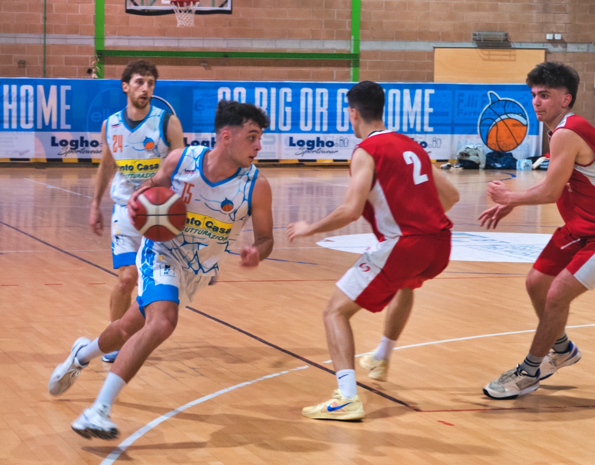 I Delfini Punto Casa Basket Carmagnola si aggiudicano il primo round dei playout