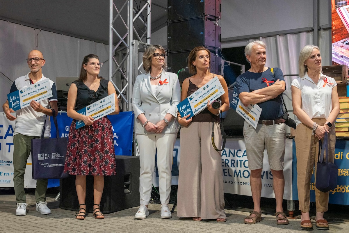 concorso fotografico libri letti di notte carmagnola