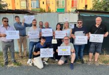 flash mob sit-in sgombero area via Novara Carmagnola Amministrazione Gaveglio