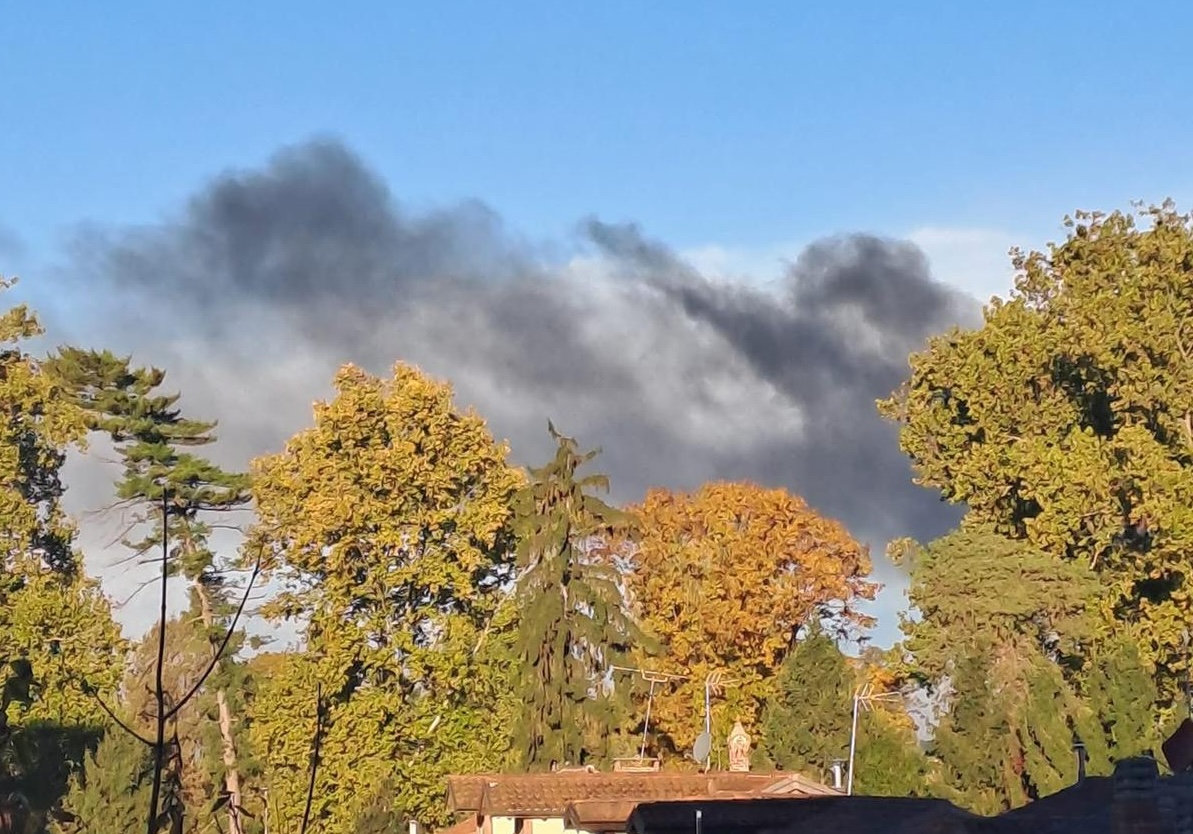 Villastellone: incendio nell'azienda di rifiuti Azzurra