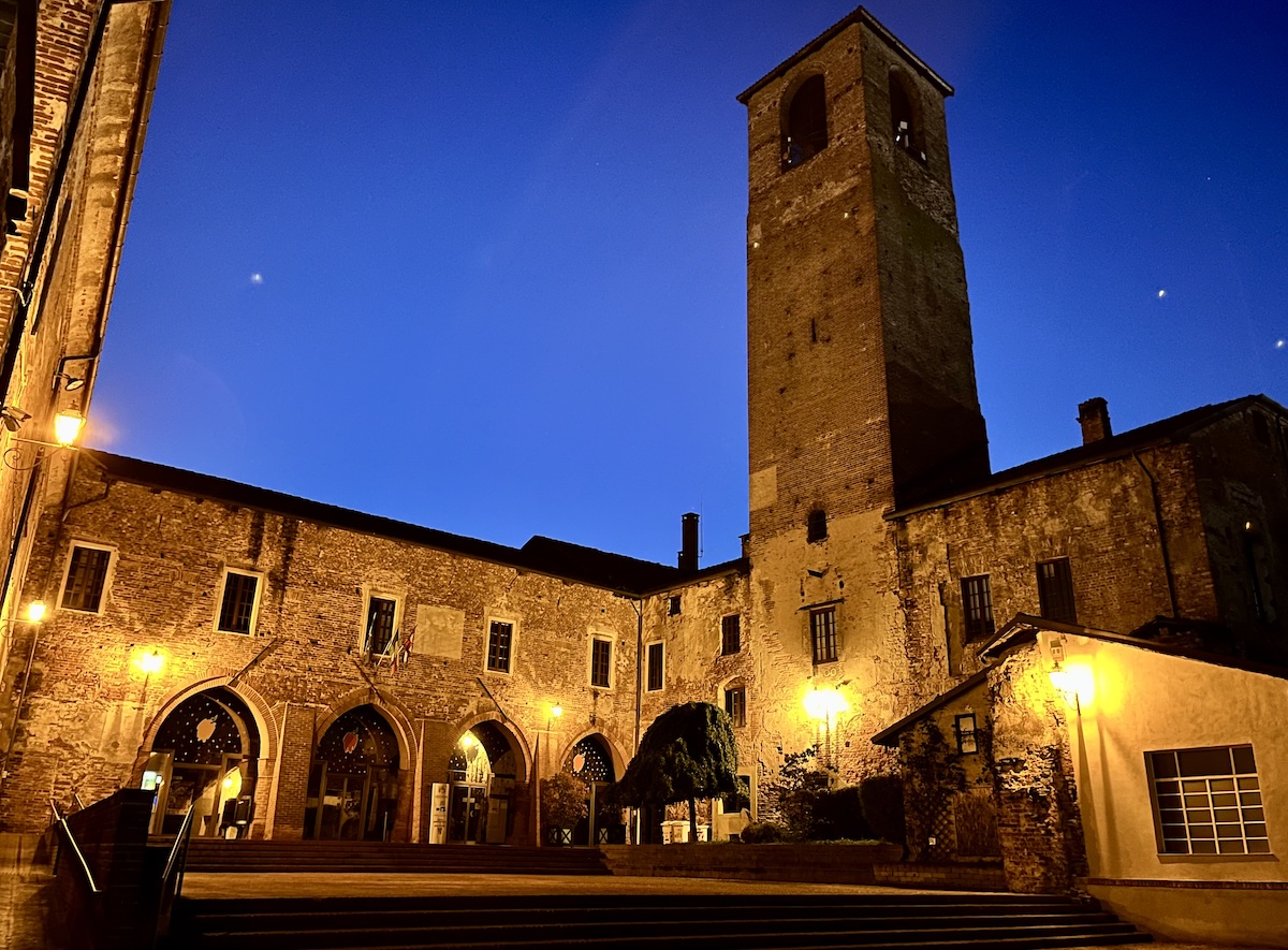 Tour delle Tenebre a Carmagnola tra mistero, teatro e gusto