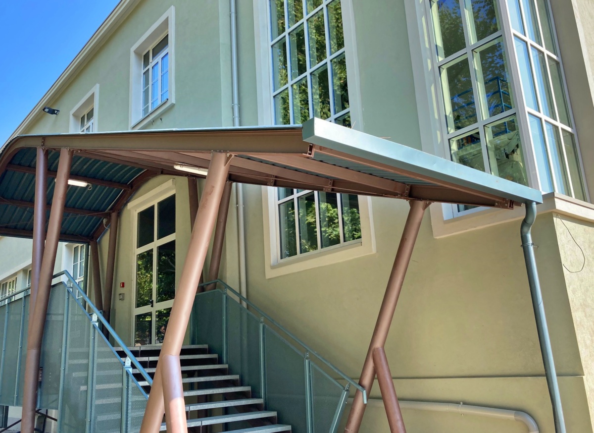 Lavori urgenti contro le infiltrazioni in diverse scuole di Carmagnola