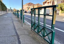 Carmagnola: nuove transenne para-pedoni in via San Francesco di Sales via san francesco carmagnola