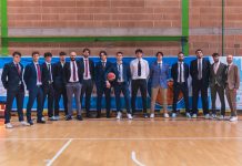 I Delfini Basket Carmagnola si laureano campioni d’inverno “Nella foto di Andrea Dominici: i Dolphins in rito per il Suit & Tie match”. delfini basket carmagnola campioni