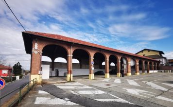 Poirino riqualificazione tettoia Morioni